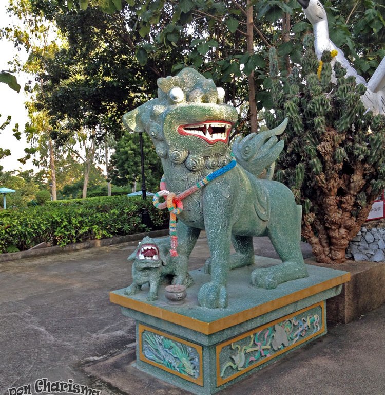 DonCharisma.org Chinese Dog And Crane Bird - Big Buddha Hill