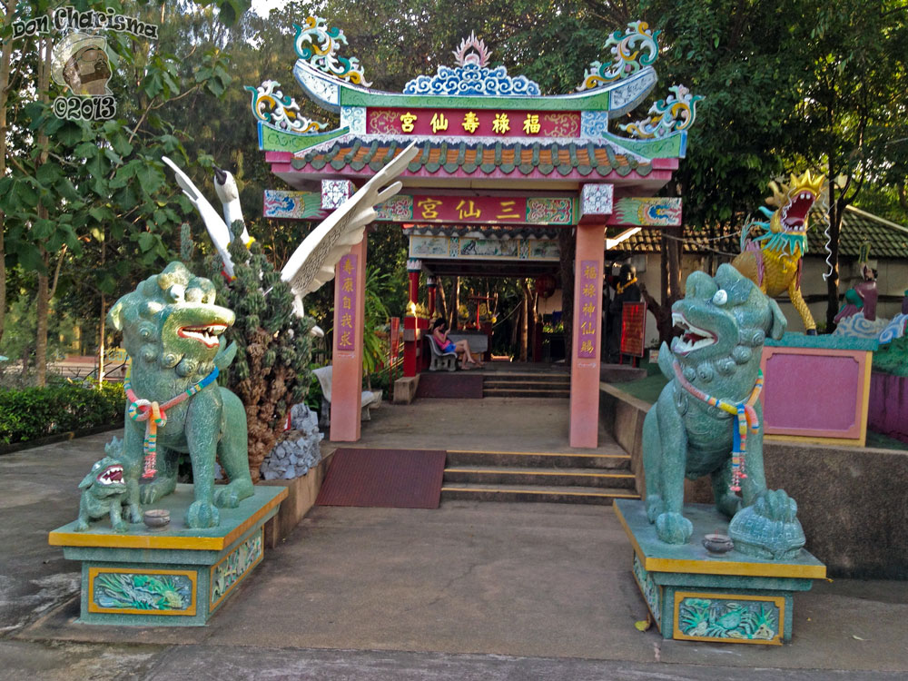 DonCharisma.org Chinese House - Big Buddha Hill