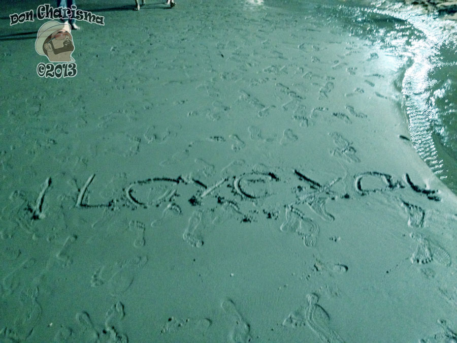 DonCharisma.org I Love You, Sand Writing - Loy Catong Festival