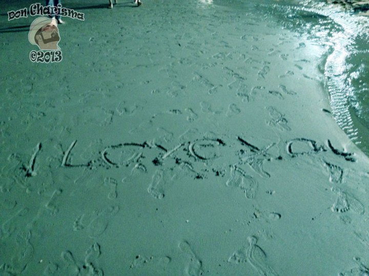 DonCharisma.org I Love You, Sand Writing - Loy Catong Festival