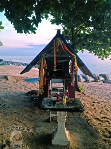 DonCharisma.org Thai Traditional Buddhist Shrine