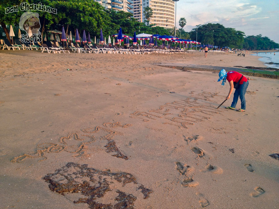 DonCharisma.org Writing In The Sand Thai Lady