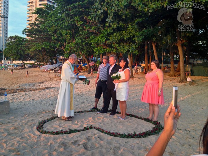 DonCharisma.org-Balcony-Sunrise-Panorama-Wide