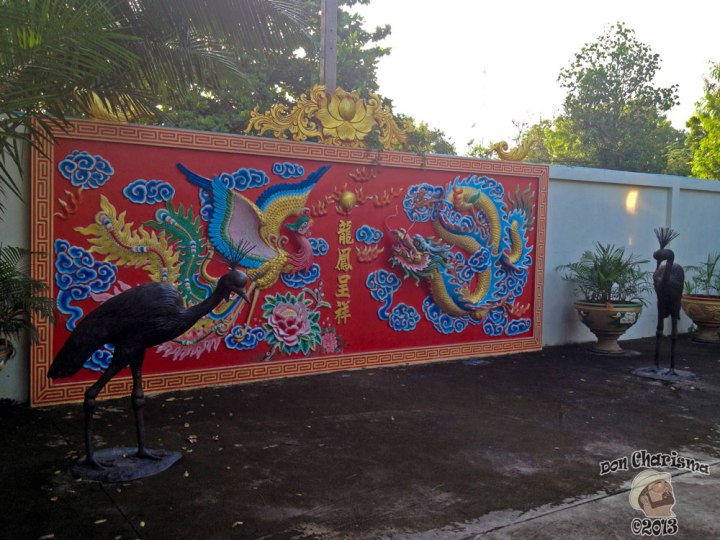 DonCharisma.org Chinese 3d Mural And Peacocks - Big Buddha Hill