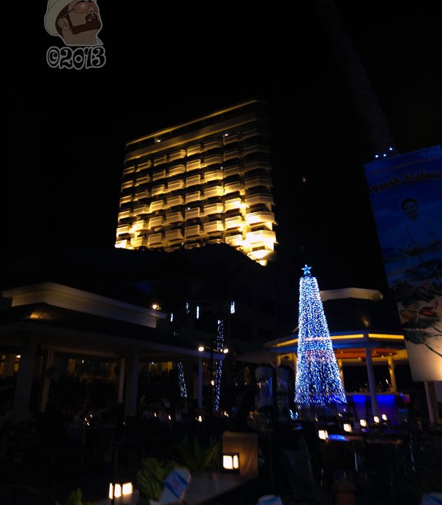 DonCharisma.org Christmas Tree Al Fresco Dining