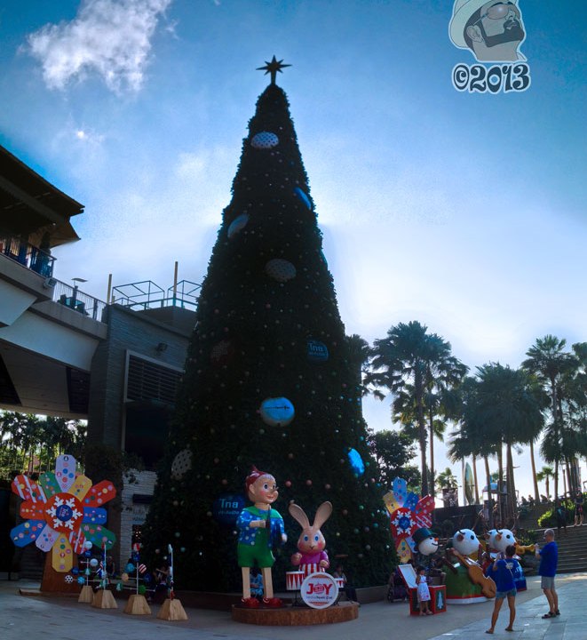 DonCharisma.org Christmas Tree Central 2 PTGui-1w-x-3h-L