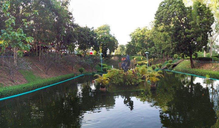 DonCharisma.org Second Pond Panoarama 2