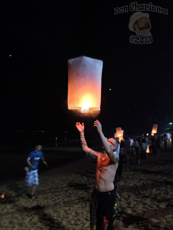 Sky Lantern Man, Loy Catong Festival