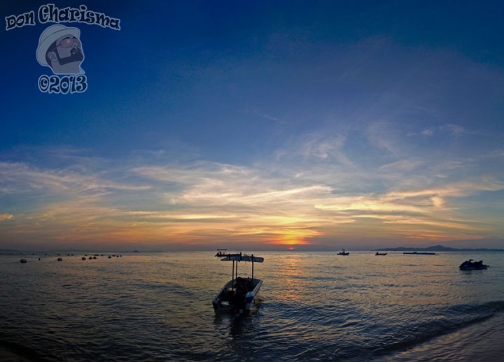 DonCharisma.org-Boaty-Ocean-Sunset-Pano-PS-4w-x-3h-P