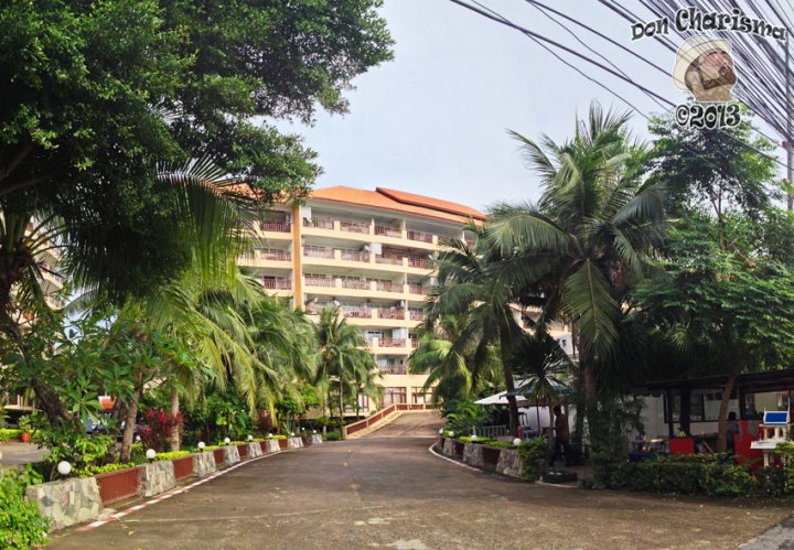 DonCharisma.org-Hotel-Driveway-PS-3w-x-1h-P