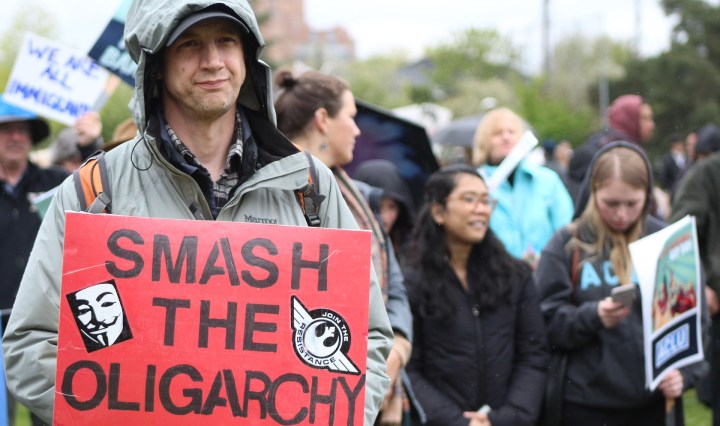 protest oligarch protester