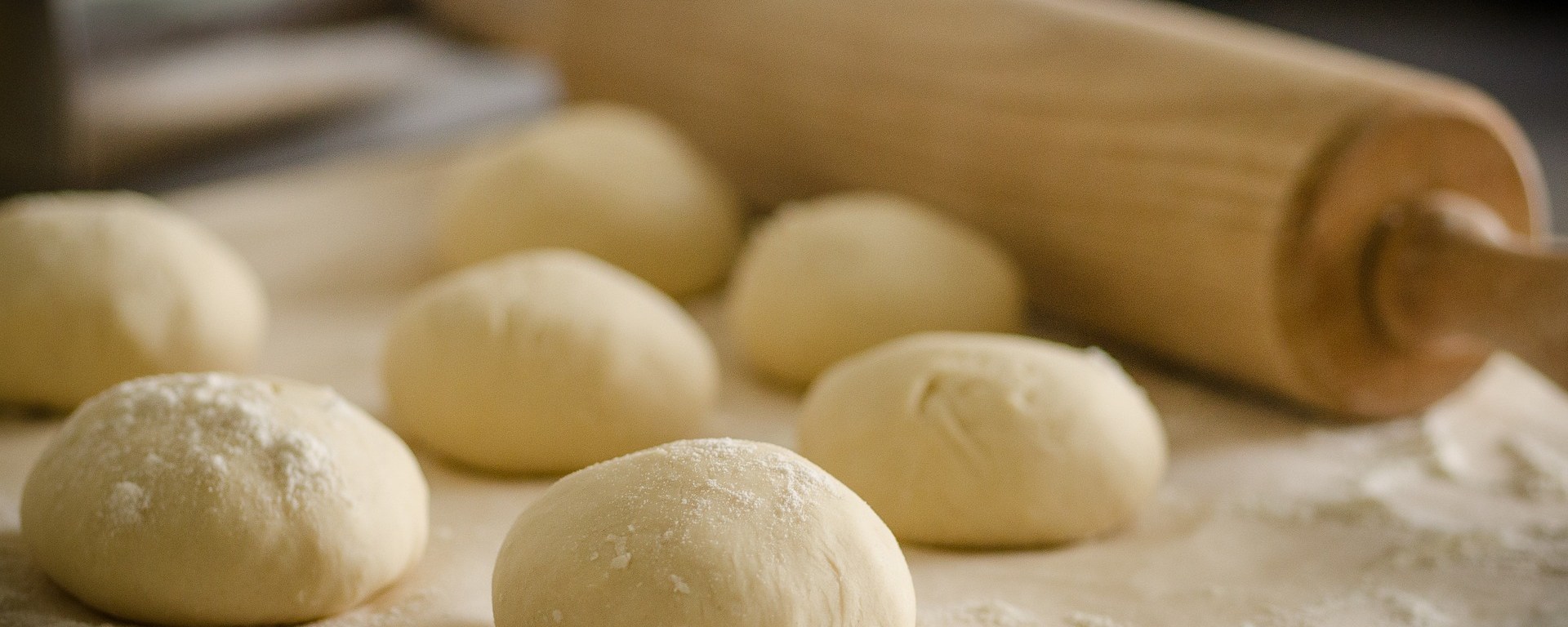 dough,cook,recipe,italian,flour,kitchen,preparation,white,ingredient,bakery,homemade,preparing,cuisine,pastry,bread,baking,pizza,traditional, DONCHARISMA,bread